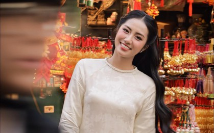 Dàn hoa, á hậu khoe dáng với áo dài Tết