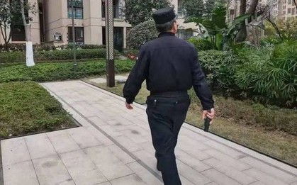 Phát hiện bảo vệ khu dân cư ngày ngày đi làm bằng xe sang, cảnh sát vào cuộc điều tra ra sự thật chấn động