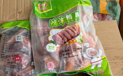 Chặn đứng gần 30 tấn nầm lợn, lạp xưởng nướng đá... "bẩn" đang chuẩn bị tuồn vào các quán ăn TP.HCM dịp Tết 2026