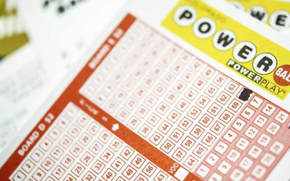 Trúng số độc đắc 10 triệu USD, người phụ nữ rơi vào chuỗi ngày bi kịch kéo dài