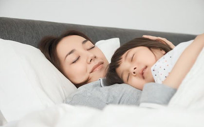 Chuyên gia chỉ ra 3 điều thường làm với con trước khi đi ngủ giúp trẻ rèn EQ cao vút: Nhiều cha mẹ nghe xong liền thay đổi thói quen