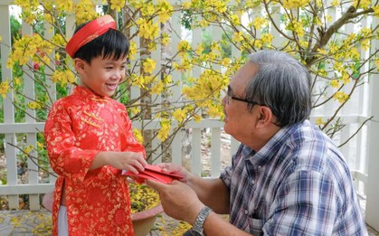 Đêm giao thừa có 3 điều không nói, 4 việc nên làm để dạy con về phúc khí và nề nếp gia đình