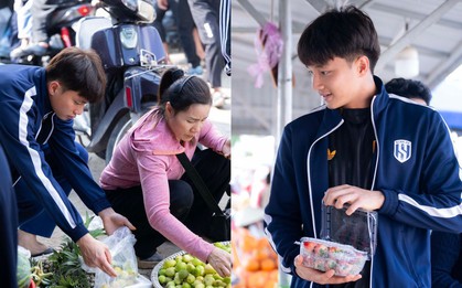 Góc chợ Tết Nghệ An xôn xao Cao Văn Bình phụ mẹ bán hoa quả: "Em không nổi tiếng đâu"
