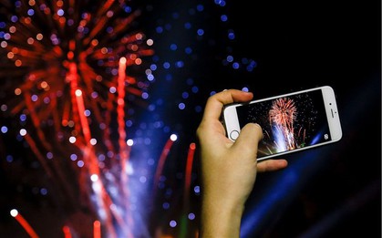 Đừng để khoảnh khắc Giao thừa 2026 thành thảm họa: Mẹo chụp đêm đỉnh cao với điện thoại mà ai cũng nên biết