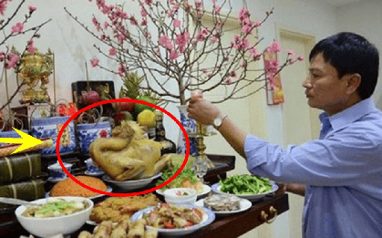 Gà cúng nên quay vào hay quay ra bàn thờ? Thì ra nhiều nhà đang làm ngược mà không biết