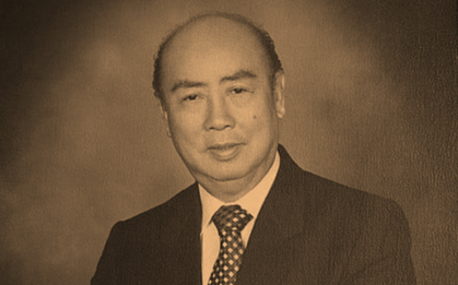 Tỷ phú gốc Hoa đào tạo người kế nghiệp bằng cách đưa con nhỏ đi họp cùng