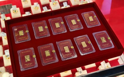 Lì xì vàng, tiền in hình ngựa 'lên ngôi'