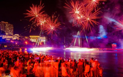 Tấp nập khách quốc tế ở Thị trấn Hoàng Hôn, Phú Quốc dịp Tết Nguyên đán