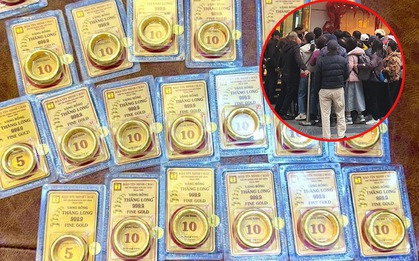 Sợ không mua nhanh thì vàng lên 200 triệu, người phụ nữ ở Hà Nội rút tiết kiệm đu đỉnh, lỗ đậm sau 2 ngày