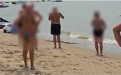 Sinh vật dài ngoằng bất ngờ trồi lên giữa bãi tắm đông nghịt, cơ quan chức năng nói: "Đây là việc hiếm"