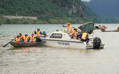 Tìm thấy thi thể 2 nạn nhân mất tích trong vụ lật thuyền trên sông Gianh