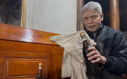 Chuyện về người đàn ông mù và hành trình làm chủ 40 tổ ong