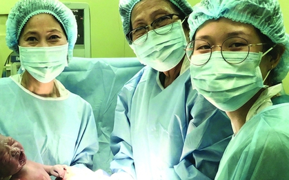 1 gia đình 3 thế hệ bác sĩ sản khoa