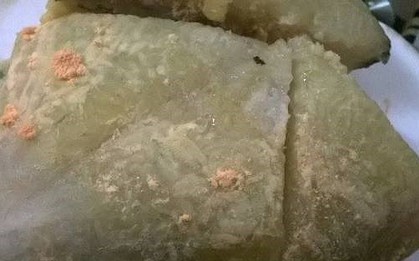 Bánh chưng có 3 dấu hiệu này đừng tiếc mà ăn: Nhiều gia đình dễ bỏ qua sau Tết