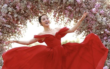 Ngắm nhan sắc rạng rỡ của kiện tướng Đặng Thu Hương - bạn nhảy cùng Phan Hiển giành 3 HCV SEA Games