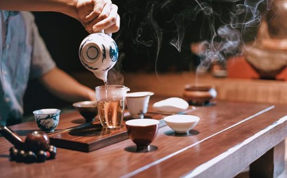 Lợi ích đặc biệt khi uống trà ngày Tết và cách chọn trà phù hợp trong từng tình huống