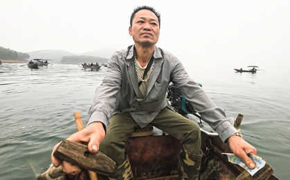 Lao xuống hồ Thác Bà giữa đêm, người đàn ông cứu 6 người trong vụ chìm tàu ở Lào Cai