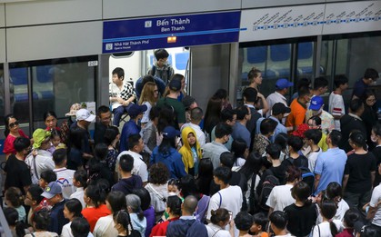 Metro số 1 TPHCM phục vụ hơn nửa triệu lượt khách dịp Tết Bính Ngọ