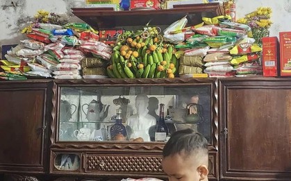 Bức ảnh "ê hề" đặc sản sau Tết ở Thái Bình hút triệu view: Không phải giò chả, thứ bày muốn "sập tủ" này mới là điều rưng rưng nhất!