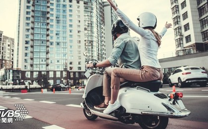 Phấn khích vì được chở hoa khôi sau xe máy, thanh niên lên cơn nhồi máu cơ tim suýt tử vong