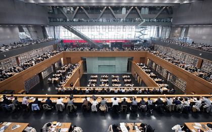 Bức ảnh thư viện ngày mùng 3 Tết gây xôn xao: Đây là khác biệt giữa người bình thường và người thành công?