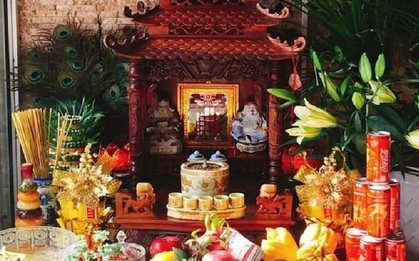 6 loại hoa NÊN đặt bàn thờ ngày vía Thần Tài: Mở kho tài lộc, tiền vào như nước biển Đông