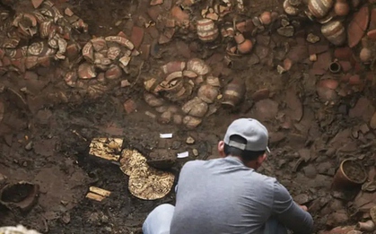 Phát hiện ngôi mộ cổ chứa đầy "kho báu" bằng vàng