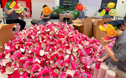 Biến căng cộng đồng trà sữa hôm nay: Quán in 10.286 cốc giấy có hình ảnh "ăn cắp" thiết kế từ nhà sách Phương Nam