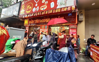 Vàng, bạc "cháy" hàng