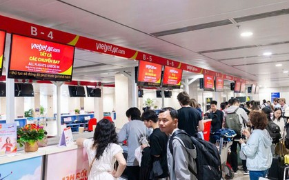 Giá vé máy bay Hà Nội - TP Hồ Chí Minh tăng vọt sau Tết