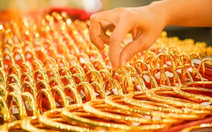 Mua vàng nhẫn hàng tháng để tích cóp, bất ngờ tiệm vàng phá sản, ngừng hoạt động: Tôi phải làm gì đây?