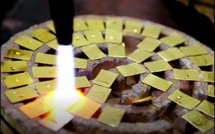 Xuất hiện loại vàng giả có khả năng "qua mặt" đèn khò, một chủ tiệm mất trắng 132 triệu đồng: Tôi đã bị lừa!