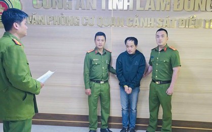 Phát hiện nhân viên công ty tài chính nghỉ việc, lấy điện thoại khách lập tài khoản ngân hàng để vay tiền rồi chiếm đoạt