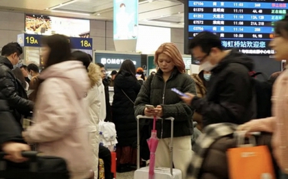 Giới trẻ Trung Quốc “làm ngơ” với việc về quê ăn Tết: “Mình sẽ không bay cả nghìn kilomet chỉ để về làm việc nhà”