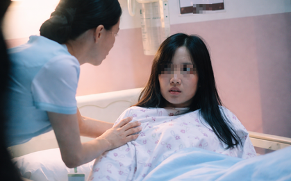 Thiếu nữ 20 tuổi mắc ung thư cổ tử cung chỉ vì kiểu dùng giấy vệ sinh cực quen, ai nghe xong cũng tưởng TỐT