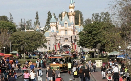 Dịch bệnh truyền nhiễm nguy hiểm nhất thế giới bùng phát tại Disneyland, giới chức phát cảnh báo khẩn