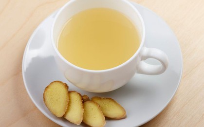 Người đàn ông 48 tuổi uống trà gừng mỗi ngày, 1 năm sau đi khám kết quả khiến bác sĩ "chấn động"