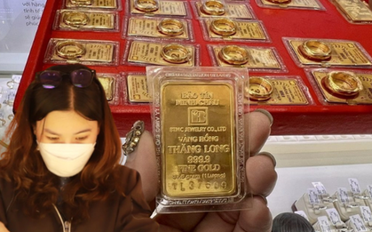 Tưởng giá vàng "tăng mãi", tôi tất tay 600 triệu đồng đầu tư: "Không vào thì lỡ sóng, vào thì khó ăn ngon ngủ yên"