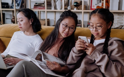 2 quan niệm nhiều phụ huynh tưởng ĐÚNG nhưng thật ra rất SAI, âm thầm gây hại cho con cái