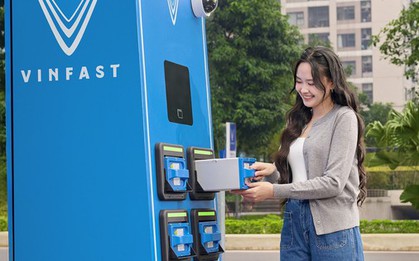 Mùa bão giá xăng, người dùng chọn VinFast Feliz II: Đổi pin nhanh, tiết kiệm cả triệu đồng mỗi tháng