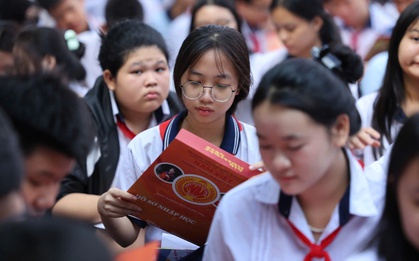 Gay gắt cuộc đua vào lớp 10