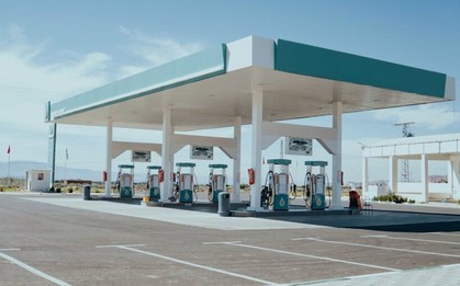 Campuchia hứng 'cú sốc' từ xung đột Trung Đông: Gần 2.000 cây xăng đóng cửa vì hết hàng