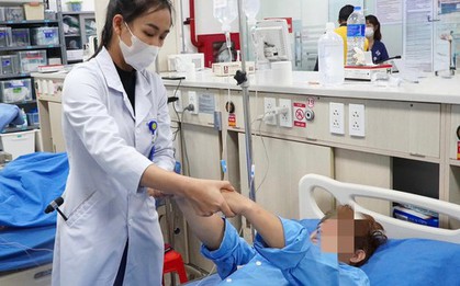 Nam thanh niên co giật sau khi hít bóng cười