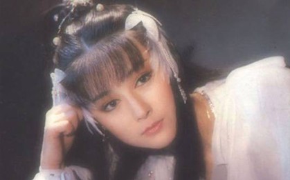 Nàng Tiểu Long Nữ độc thân gần nửa thế kỷ, trẻ trung nhờ tập gym và... chơi chứng khoán