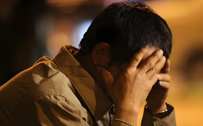 Khi người cha bật khóc vì con tốt nghiệp ĐH rồi ở nhà "ăn bám": Đừng để nỗi lo cơm áo làm đứt gãy sự thấu hiểu