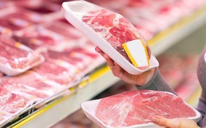 Thịt đóng khay nhìn giống nhau, nhưng người làm siêu thị chỉ chọn 1 kiểu