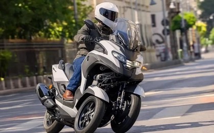 Yamaha trình làng xe máy 3 bánh có túi khí