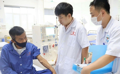Bác sĩ cứu người giữa phố: 'Bản năng thôi thúc, tôi không có giây nào để do dự'