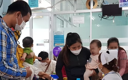 Bệnh tay chân miệng tăng sốc, TP.HCM cảnh báo ‘sóng dịch’ đe dọa trẻ nhỏ