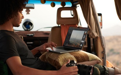 MacBook Air M2: "Chân ái" cho Gen Z yêu thích phong cách tối giản